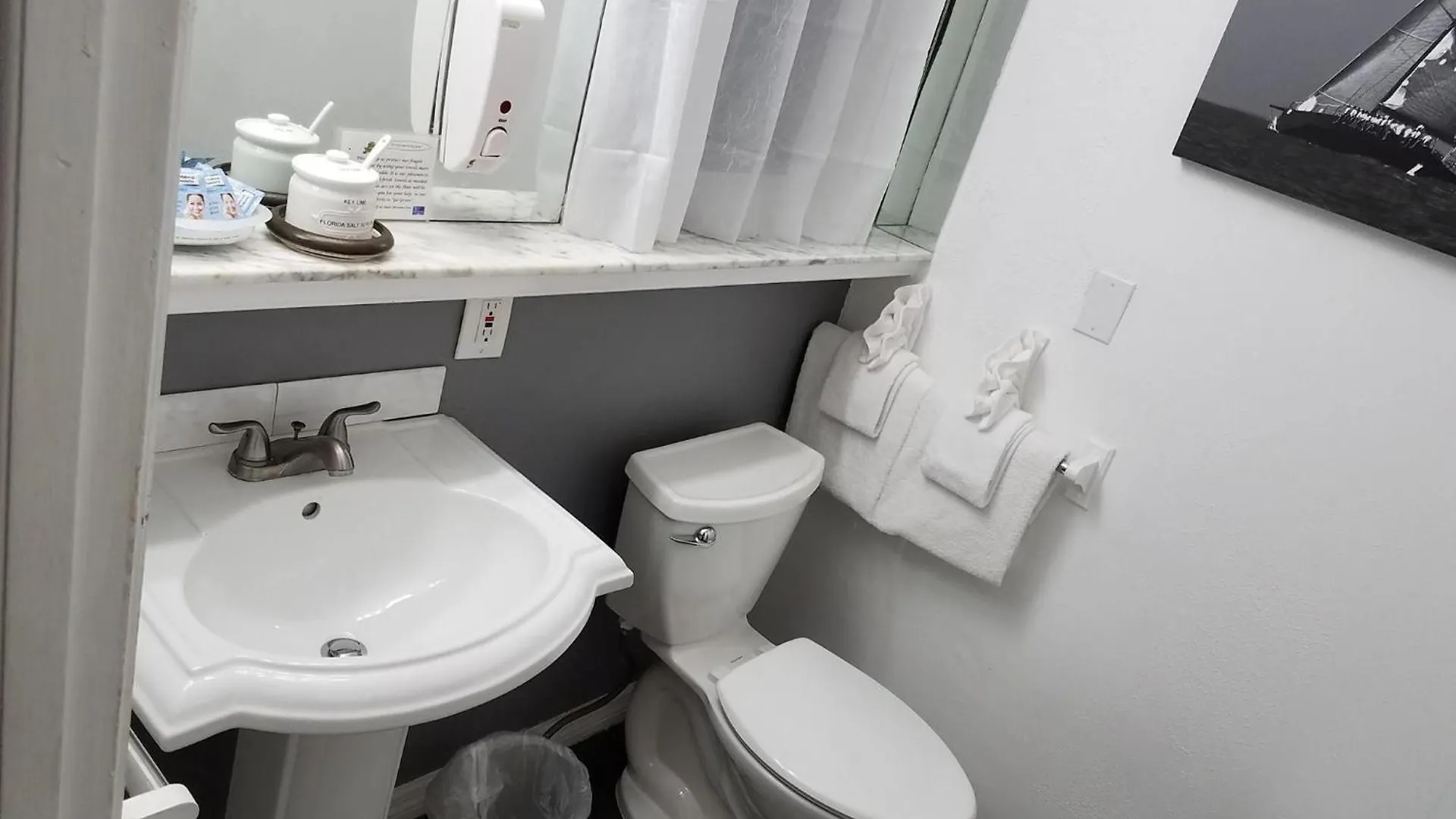 Suite Dreams Inn By The Beach Key West Bed & Breakfast