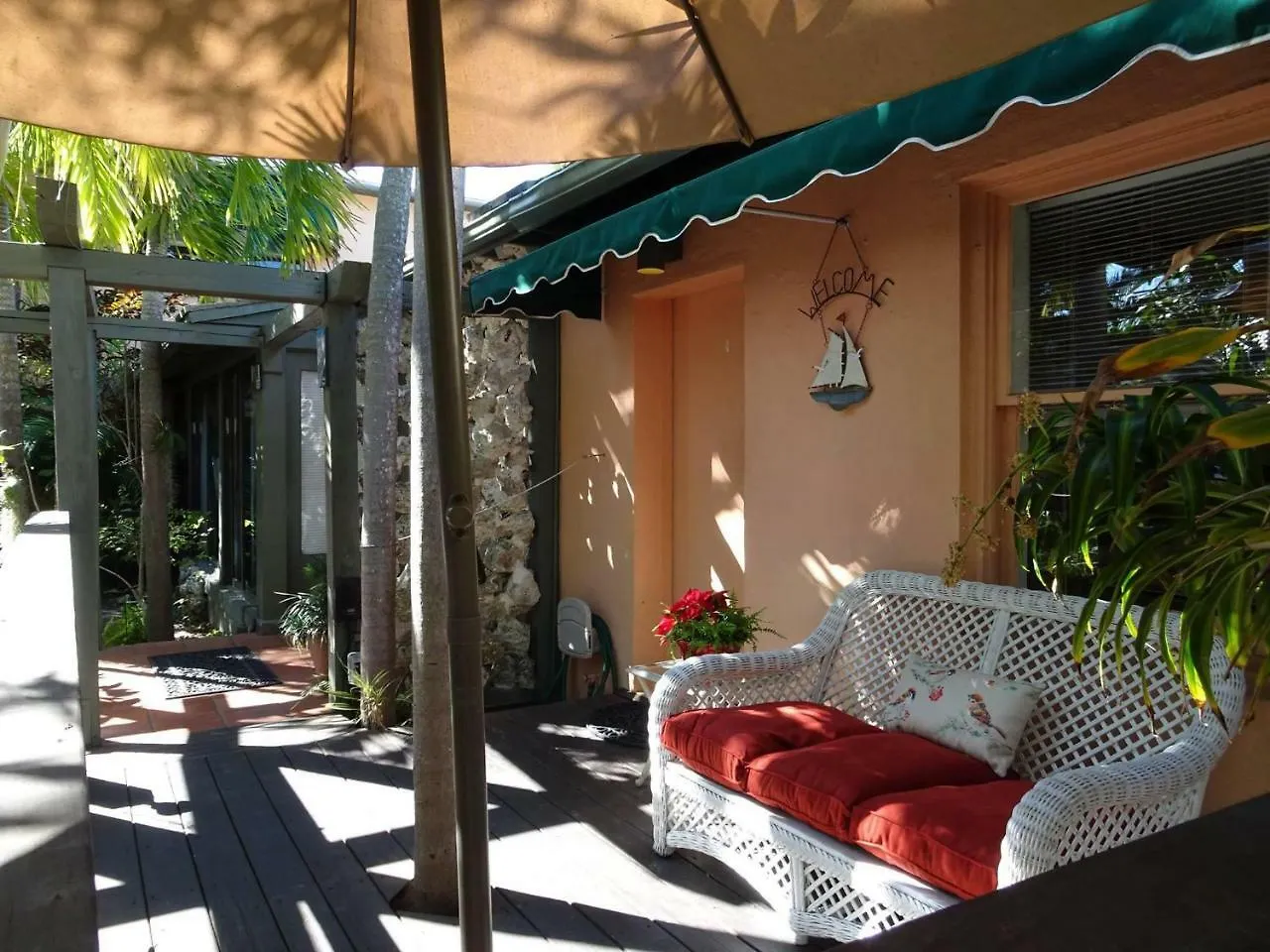 Suite Dreams Inn By The Beach Key West Bed & Breakfast